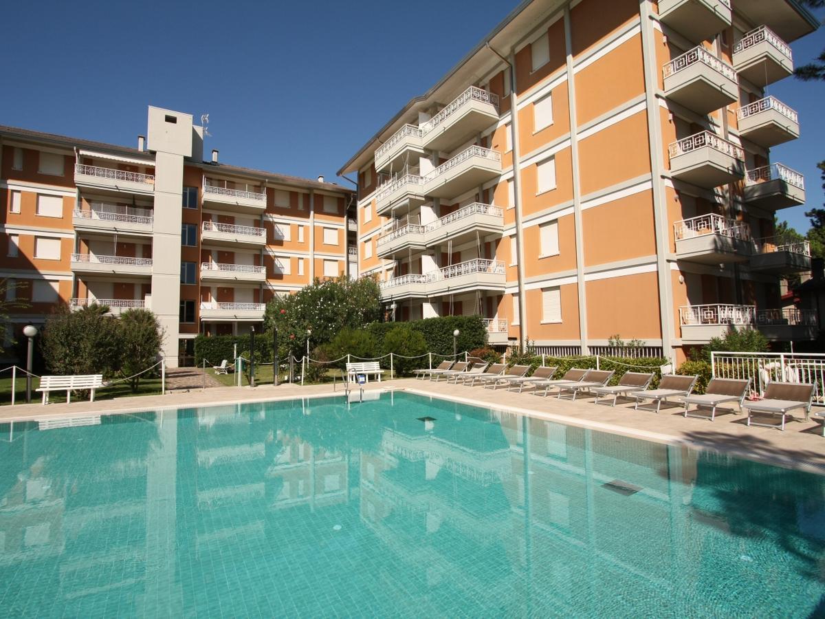 Residenza Gardenia Apartment Lignano Sabbiadoro Exterior photo
